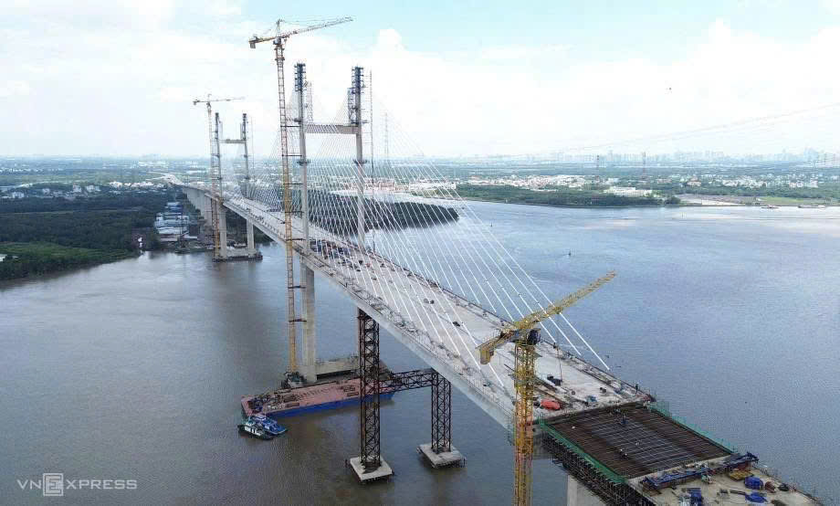 Cầu Bình Khánh - 1.000 lít AQURON 2000 cho mố cầu, dầm và mối nối - ảnh 3