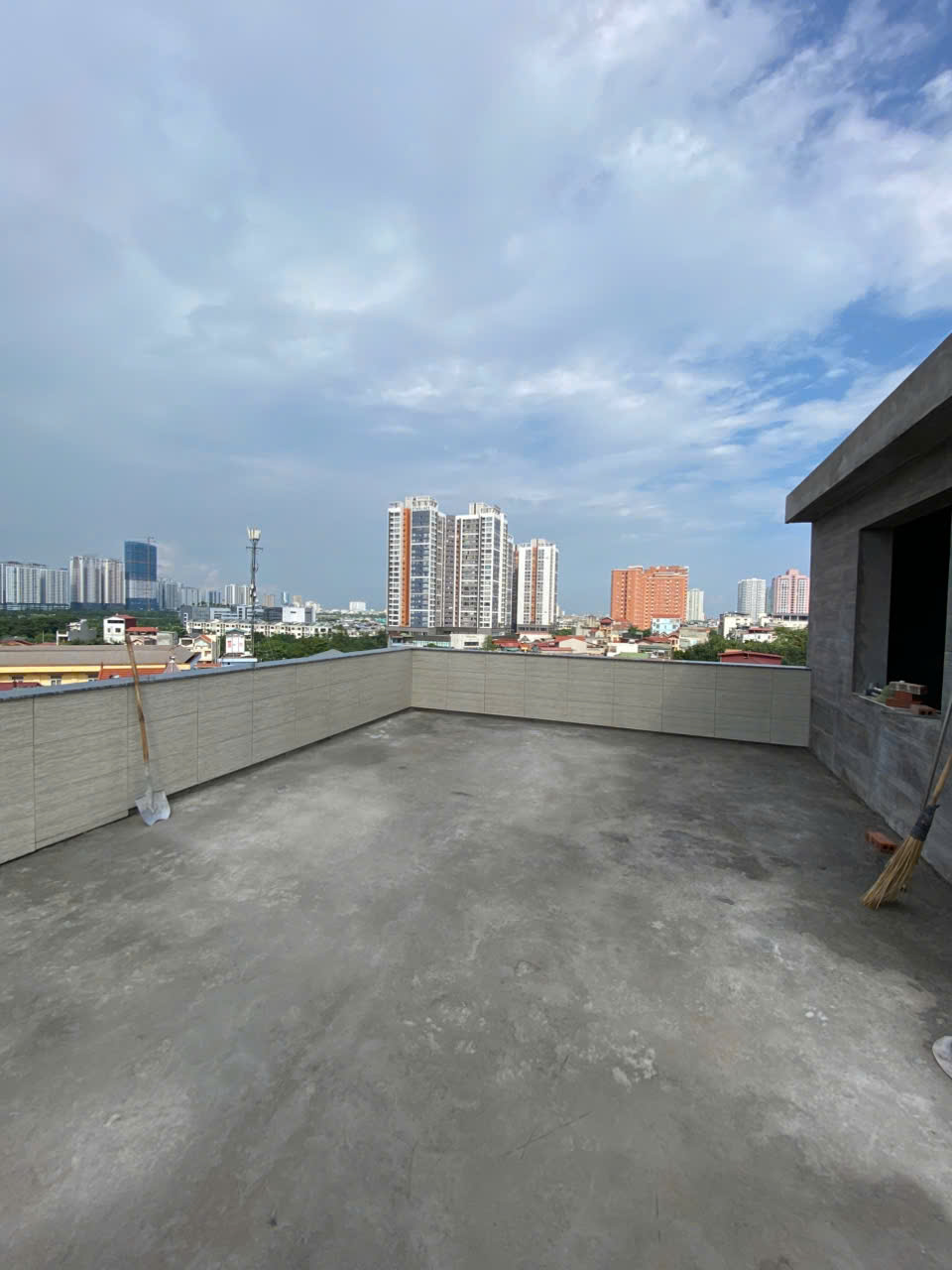 Văn phòng Itto - sàn mái 400m² không dùng màng - ảnh 1